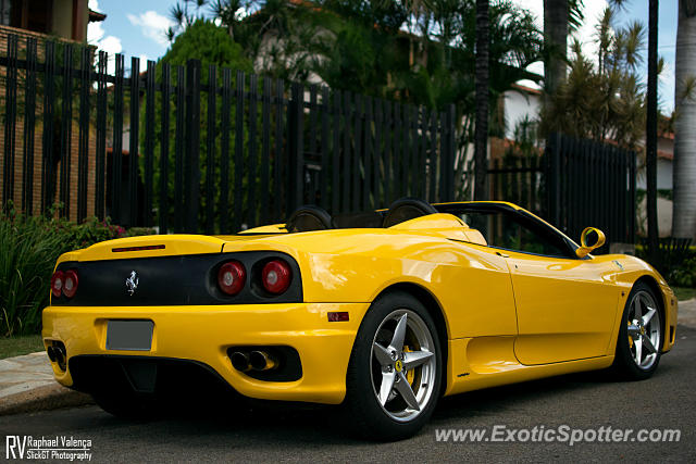 Ferrari 360 Modena spotted in Brasilia, Brazil