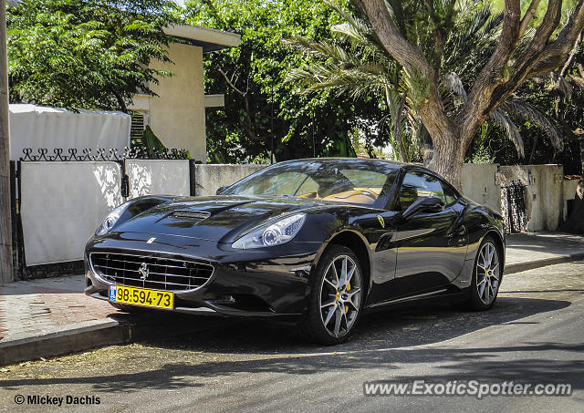 Ferrari California spotted in Herzliya, Israel