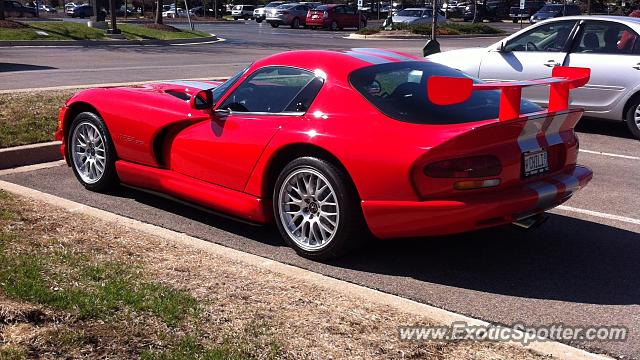 Dodge Viper spotted in Glenview, Illinois