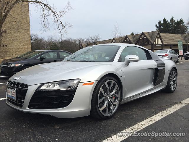 Audi R8 spotted in Winnetka, Illinois