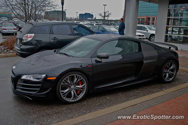 Audi R8 spotted in Toronto, Canada