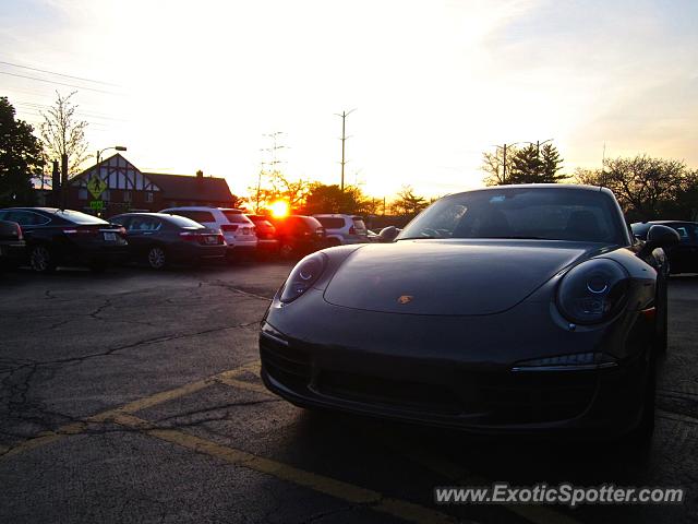 Porsche 911 spotted in Northfield, Illinois