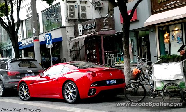 Ferrari California spotted in Shanghai, China