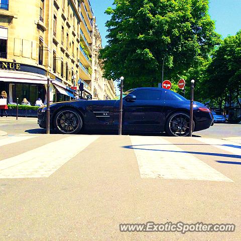 Mercedes SLS AMG spotted in Paris, France