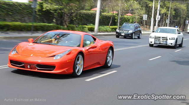 Ferrari 458 Italia spotted in Mexico City, Mexico