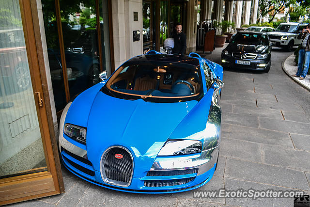 Bugatti Veyron spotted in Munich, Germany