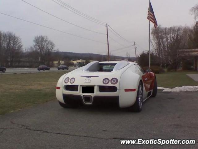 Bugatti Veyron spotted in Mahwah, New Jersey