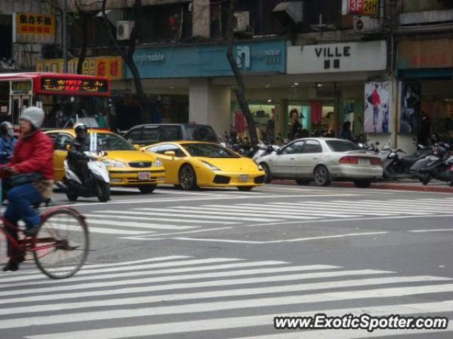 Lamborghini Gallardo spotted in Taipei, Taiwan