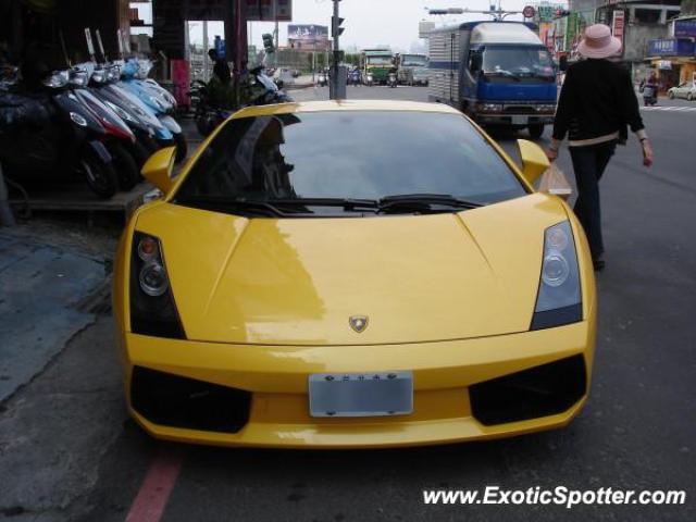 Lamborghini Gallardo spotted in Taipei, Taiwan