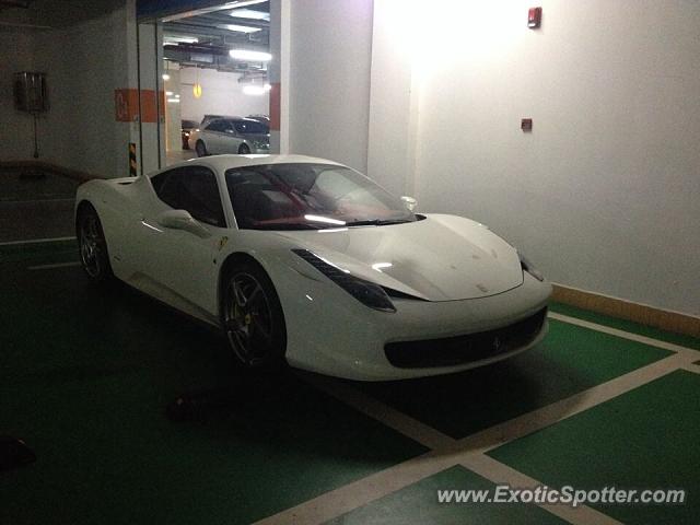 Ferrari 458 Italia spotted in Shenzhen, China