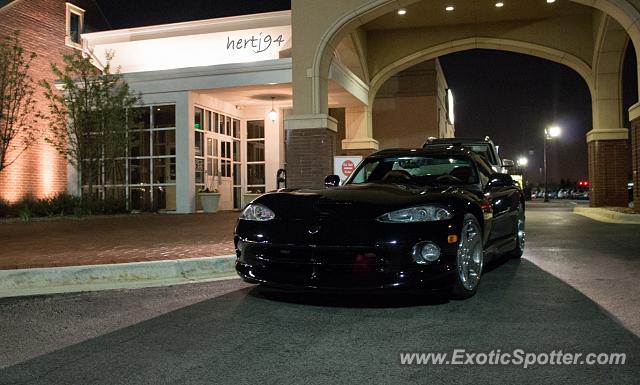 Dodge Viper spotted in Barrington, Illinois