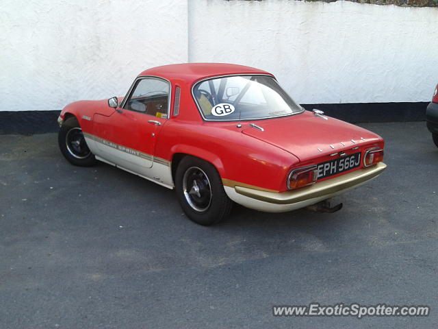 Lotus Esprit spotted in Swansea, United Kingdom