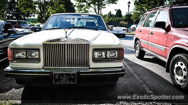 Rolls Royce Silver Spur spotted in Cornelius, North Carolina