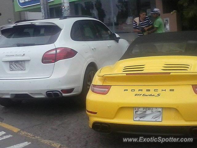 Porsche 911 Turbo spotted in Lima, Peru