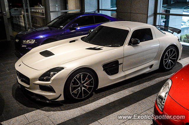 Mercedes SLS AMG spotted in Malaysia, Malaysia