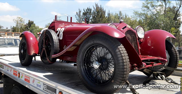 Alfa Romeo 8C spotted in Mexico City, Mexico