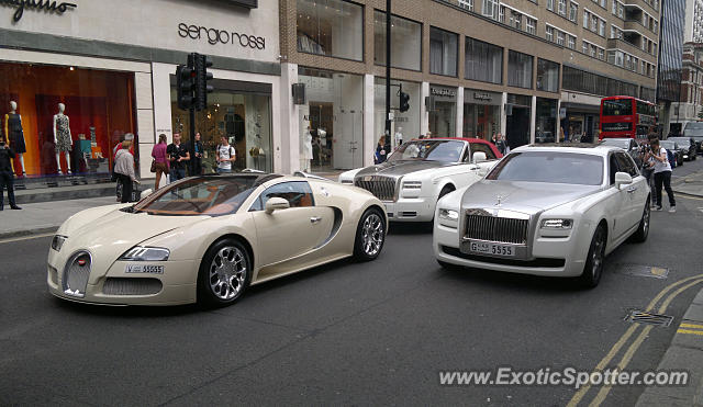 Bugatti Veyron spotted in London, United Kingdom