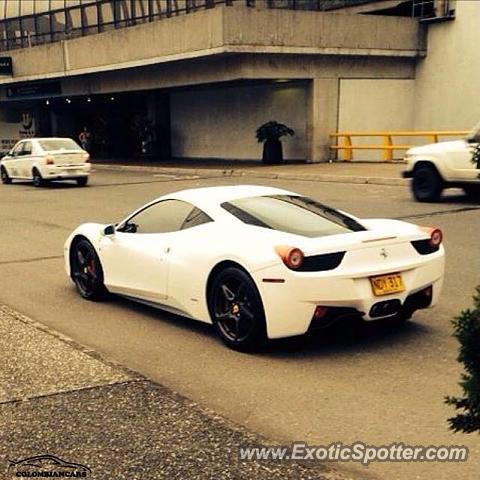 Ferrari 458 Italia spotted in Medellin, Colombia