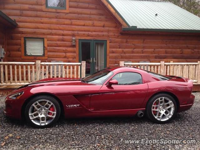 Dodge Viper spotted in Mooresvile, North Carolina