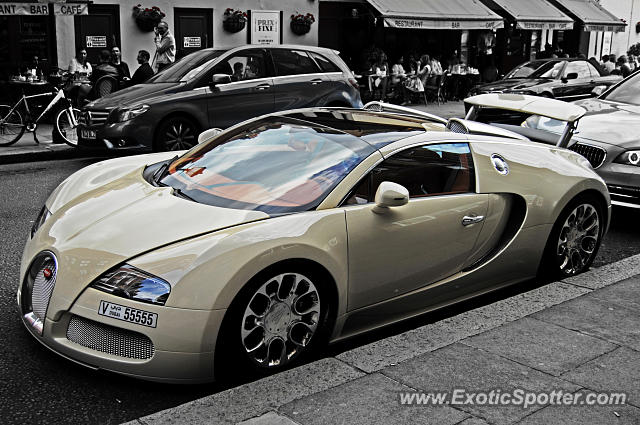 Bugatti Veyron spotted in London, United Kingdom