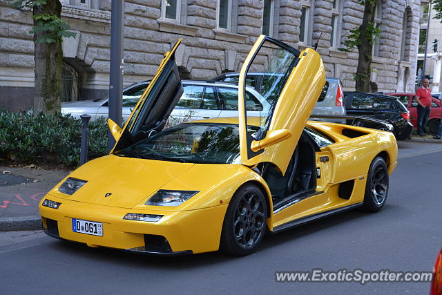 Lamborghini Diablo spotted in Duesseldorf, Germany