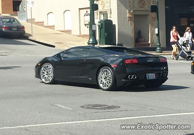 Lamborghini Gallardo spotted in Kansas City, Missouri