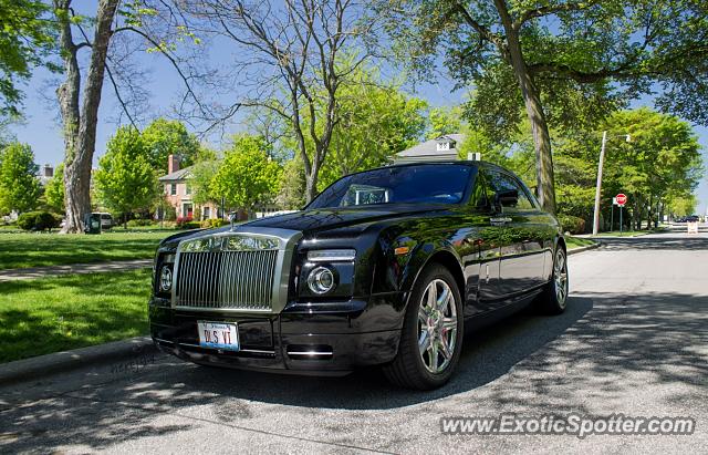 Rolls Royce Phantom spotted in Winnetka, Illinois