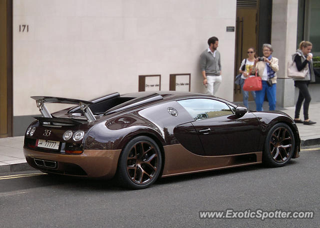 Bugatti Veyron spotted in London, United Kingdom