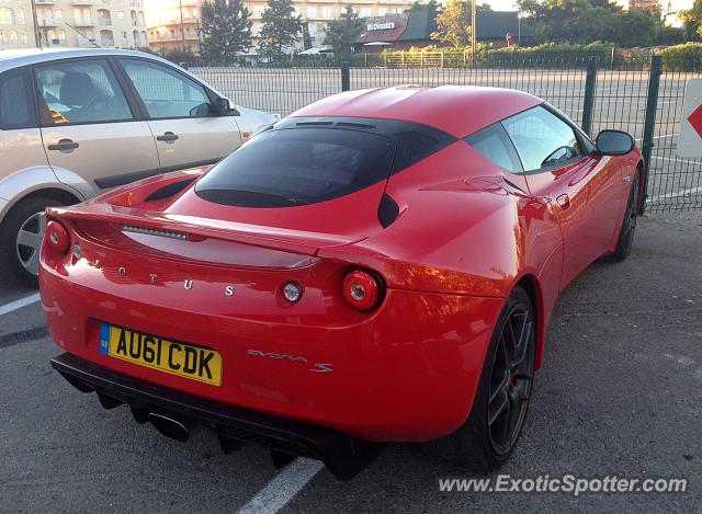 Lotus Evora spotted in Vilamoura, Portugal