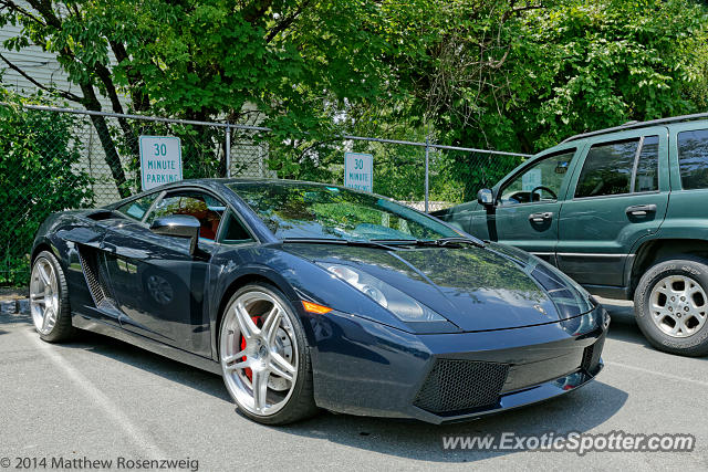Lamborghini Gallardo spotted in Fairfield, New Jersey