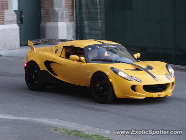 Lotus Elise spotted in Quebec, Canada