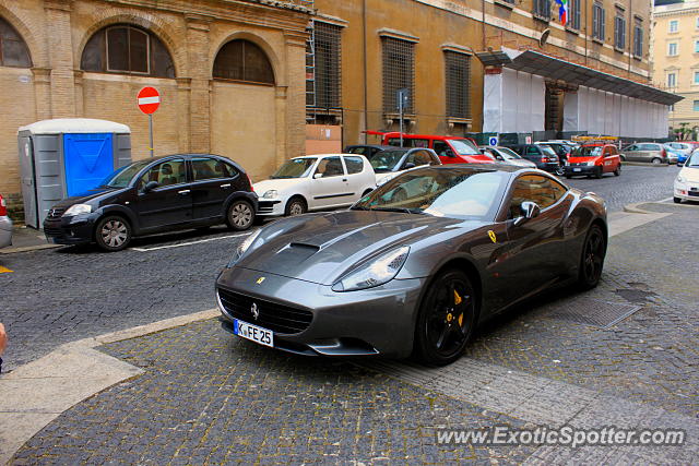 Ferrari California spotted in Rome, Italy