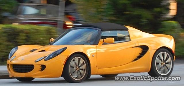 Lotus Elise spotted in Fort Lauderdale, Florida