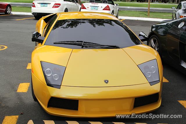 Lamborghini Murcielago spotted in Makati, Philippines