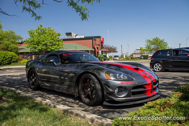 Dodge Viper spotted in Schaumburg, Illinois