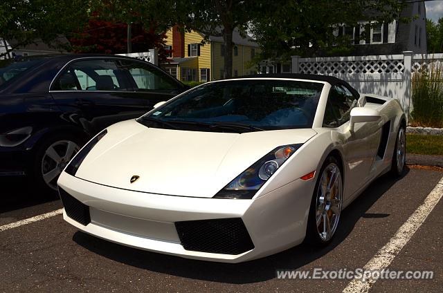 Lamborghini Gallardo spotted in West Hartford, Connecticut