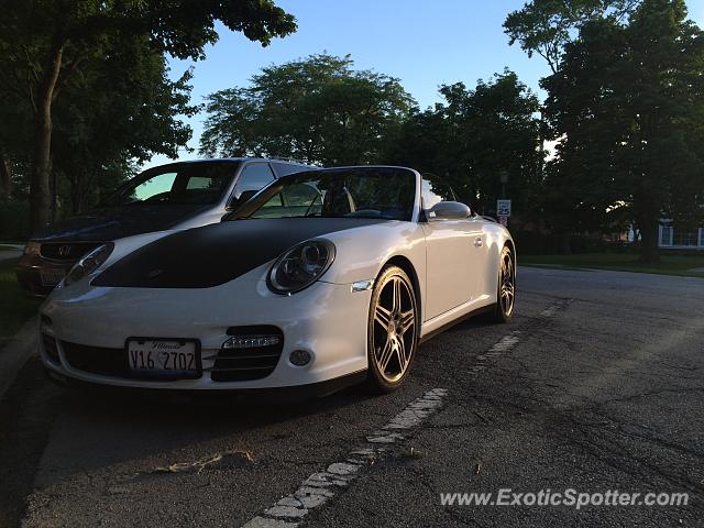 Porsche 911 spotted in Wilmette, Illinois