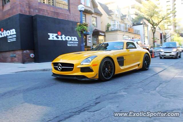 Mercedes SLS AMG spotted in Toronto, Canada