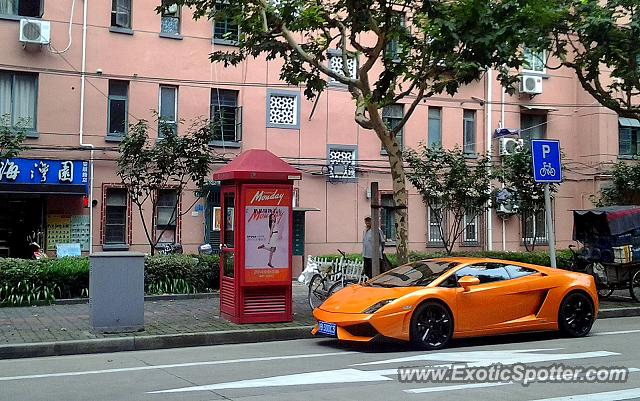 Lamborghini Gallardo spotted in Shanghai, China