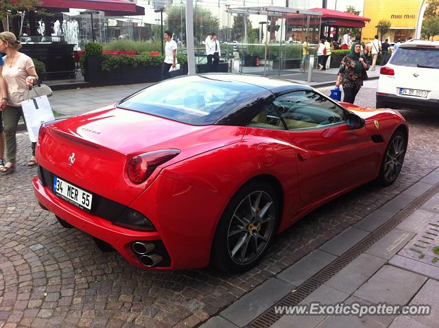 Ferrari California spotted in Istanbul, Turkey