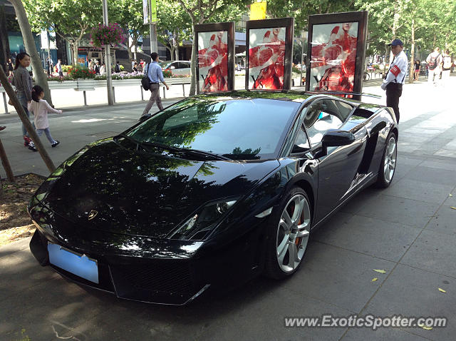 Lamborghini Gallardo spotted in Shanghai, China