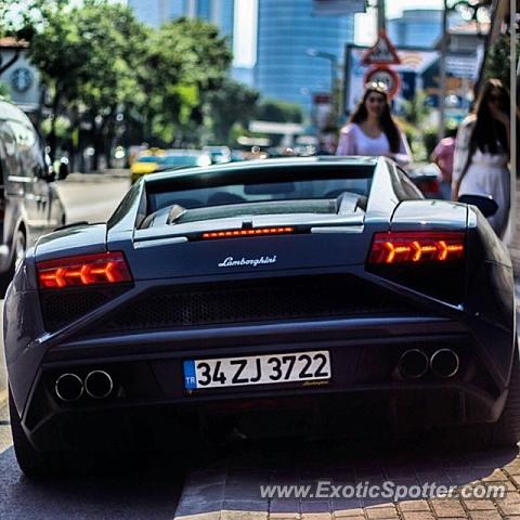 Lamborghini Gallardo spotted in Istanbul, Turkey