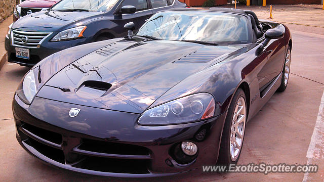 Dodge Viper spotted in Galena, Illinois