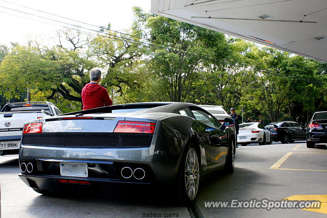 Lamborghini Gallardo spotted in São Paulo, Brazil