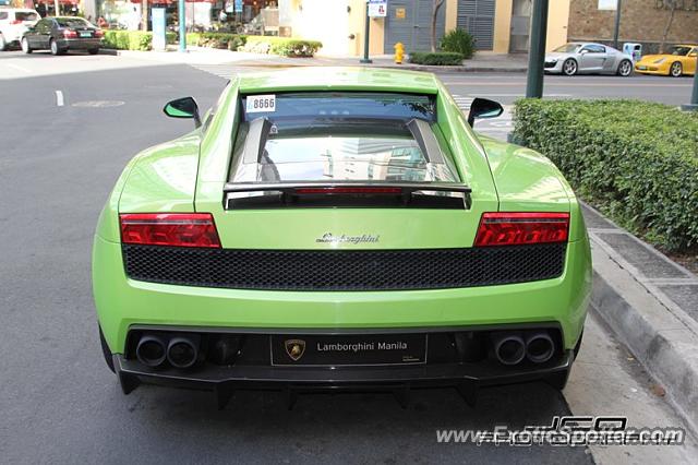 Lamborghini Gallardo spotted in Taguig City, Philippines