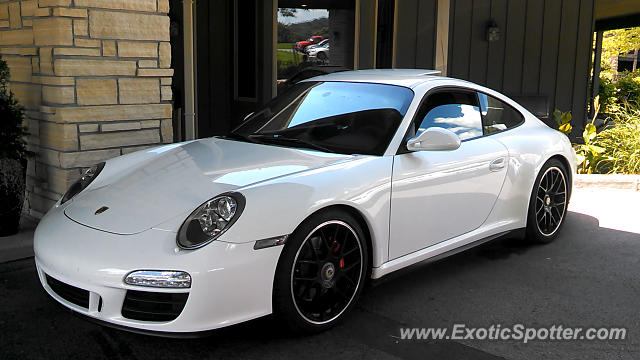 Porsche 911 spotted in Galena, Illinois