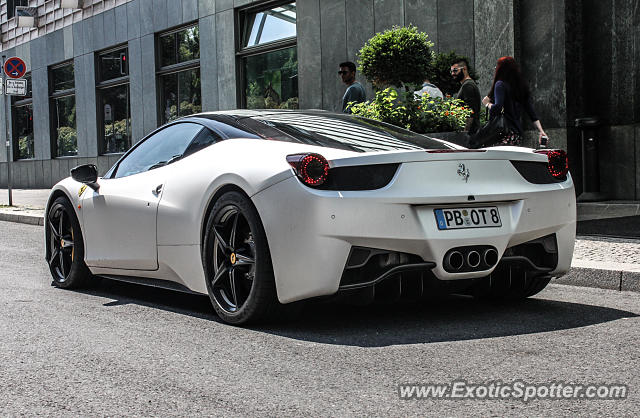 Ferrari 458 Italia spotted in Berlin, Germany