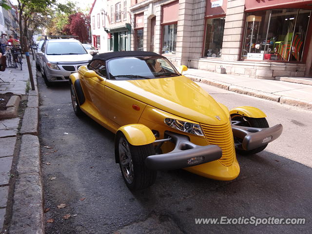 Plymouth Prowler spotted in Old Québec city, Canada