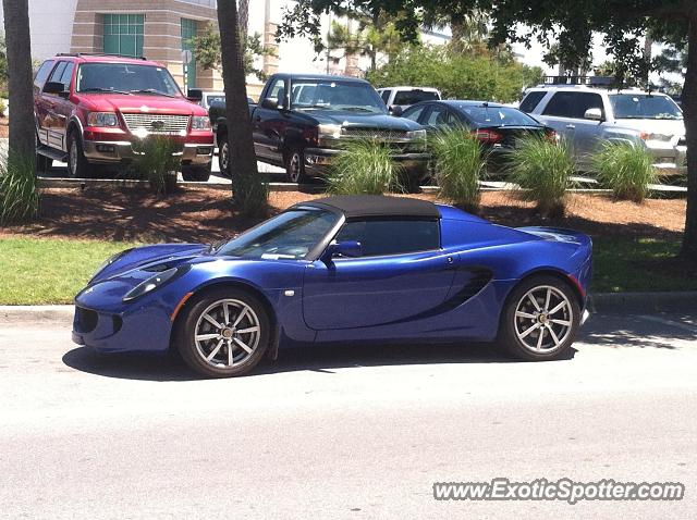 Lotus Elise spotted in Panama City, Florida