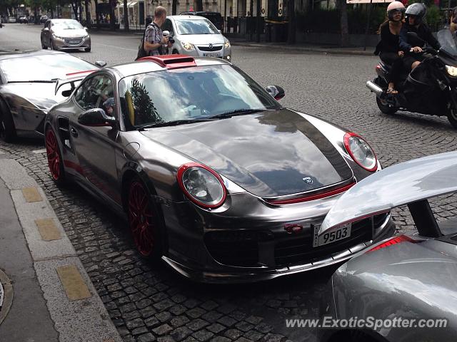 Porsche 911 GT2 spotted in Paris, France